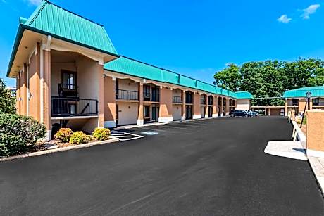 Quality Inn Tullahoma