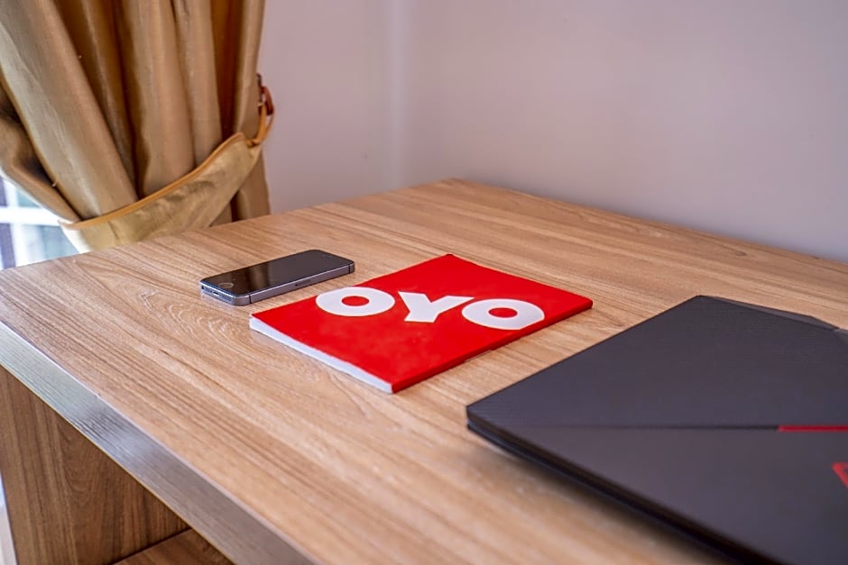 OYO HOME 90183 D' Summit Residence 2bhk @ YML 0824
