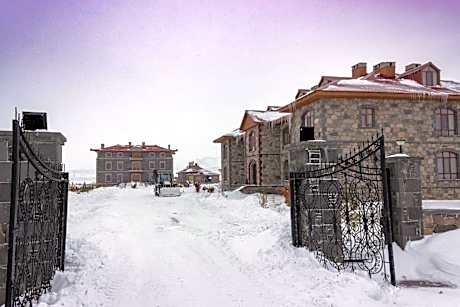 Lake Cildir Lodge