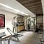 Square Small Luxury Hotel