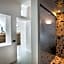 Sun Rocks Boutique Hotel - Caldera View Suites & Sunset Dining Experience