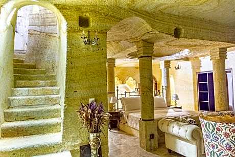 King Cave Suit with Spa Bath