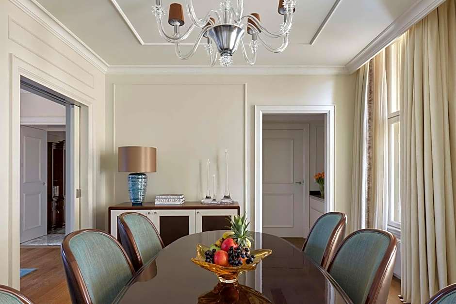 Waldorf Astoria By Hilton Amsterdam