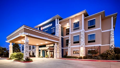 Best Western Plus Lytle Inn and Suites