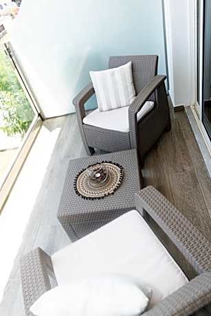 Double/Twin Standard