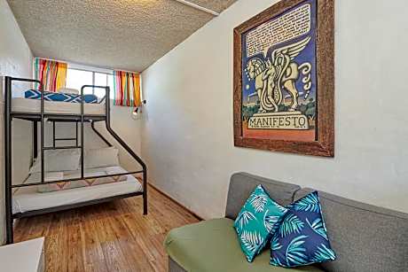 Twin Room - Shared Facilities