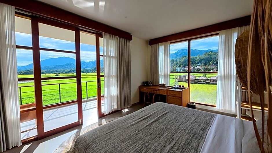 Photo 1 of 6 of Suite
