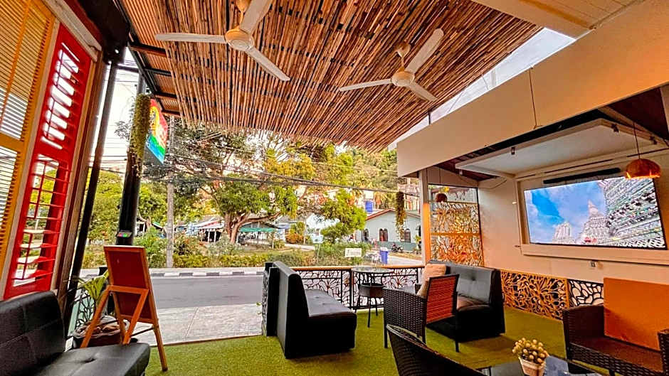 Coco Mountain View Guest House Hotel