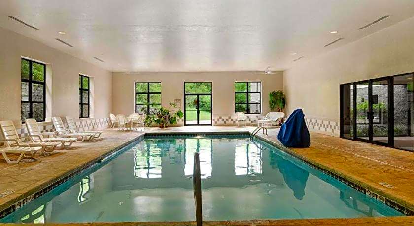 Comfort Inn & Suites Hot Springs Midtown