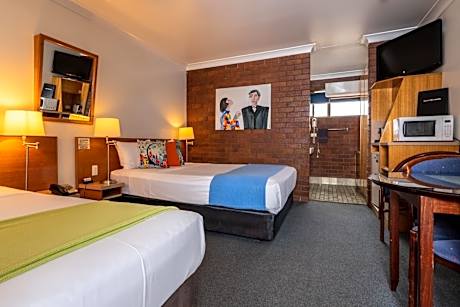 Deluxe Double or Twin Room