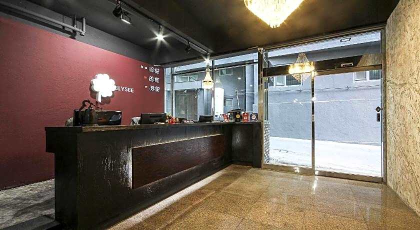 Elysee Hotel