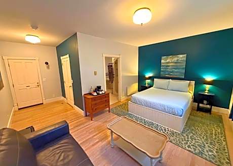 Deluxe Double Room with Shower