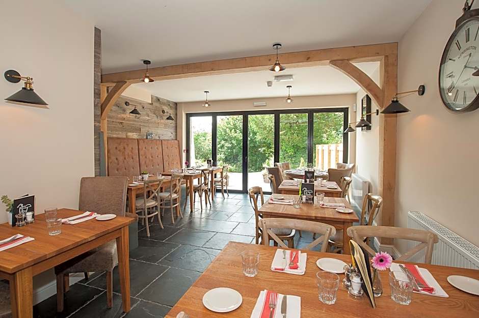 The Hare and Hounds, Levens