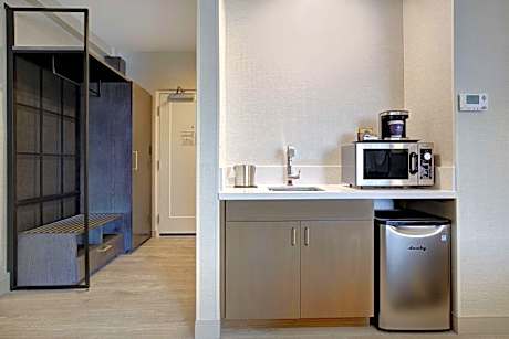 Junior King Suite with Seating Area