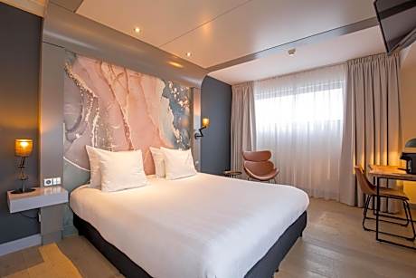 Superior Room 1 Twin Bed