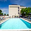 Hampton Inn By Hilton Louisville North/Clarksville
