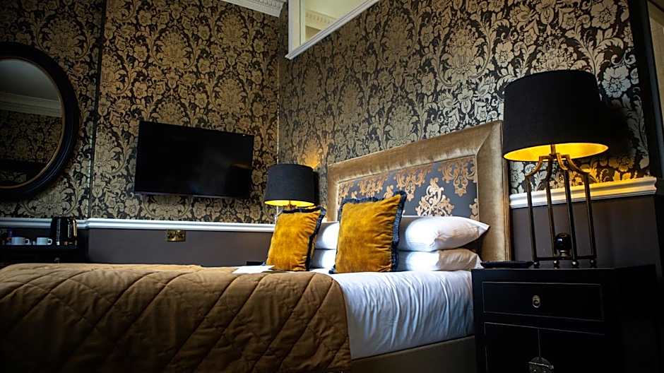 Photo 1 of 15 of Deluxe 1 King Bed