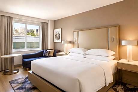 Guest Room, 1 King