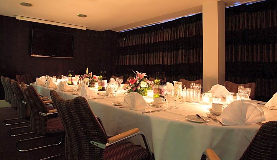 London Croydon Aerodrome Hotel, BW Signature Collection