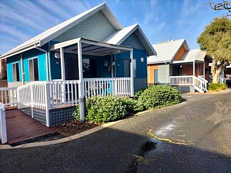 Mandurah Ocean Marina Chalets