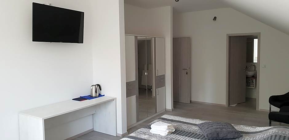 KE-TO Zagreb Airport Rooms