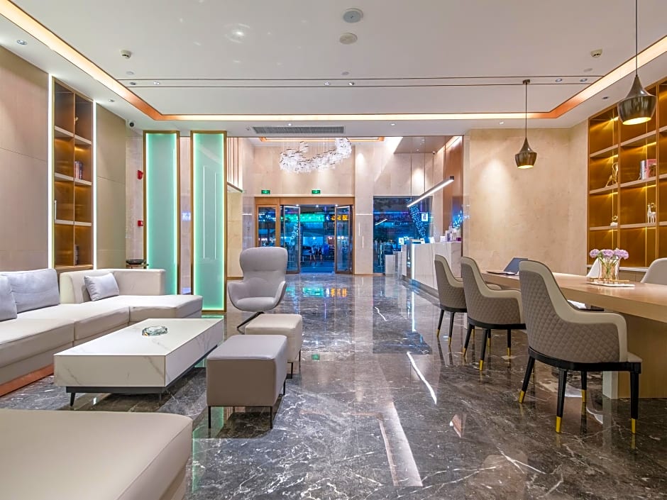 Lavande Hotel Kunming  West Mountain Wanda Plaza