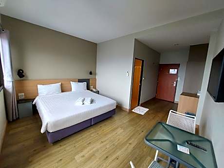 Building 2 Standard Room with Double Bed