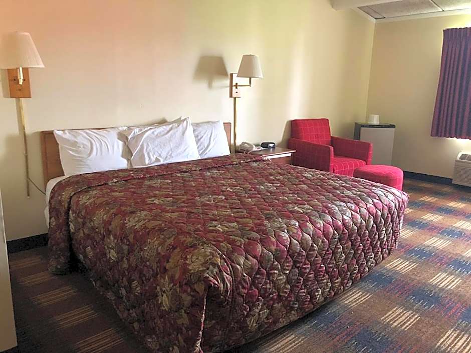 Red Carpet Inn Syracuse Airport