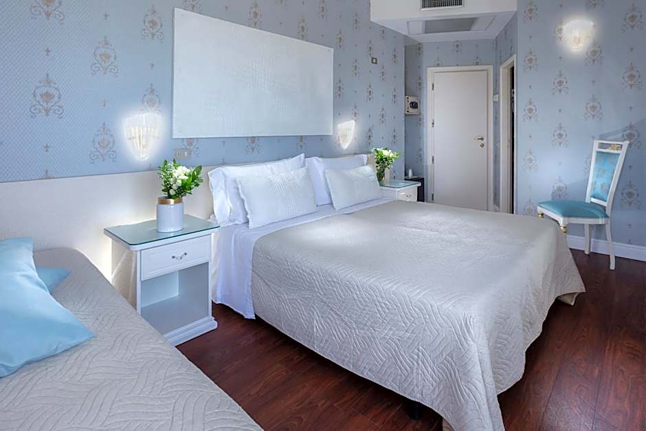 Hotel Admiral - on the beach