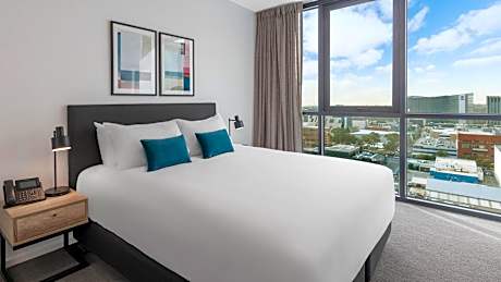 Superior One-Bedroom Suite - No Housekeeping