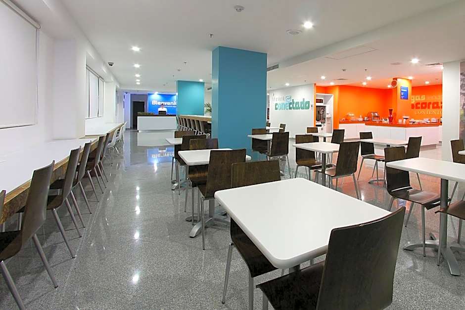 One Guadalajara Periférico Poniente