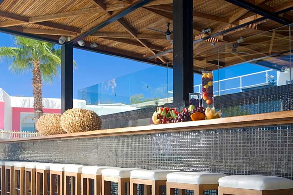 Napa Mermaid Hotel & Suites