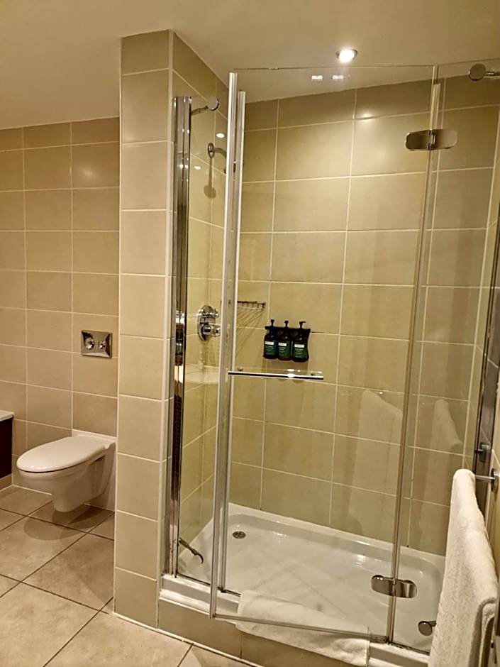 Elite Venue Selection Felbridge - Gatwick