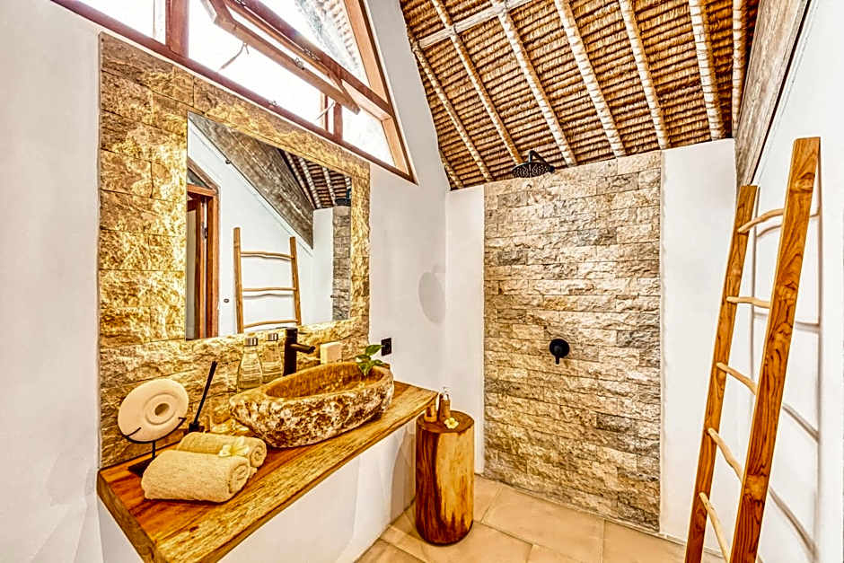Villa Indigo - 5-BDR with huge pool and garden