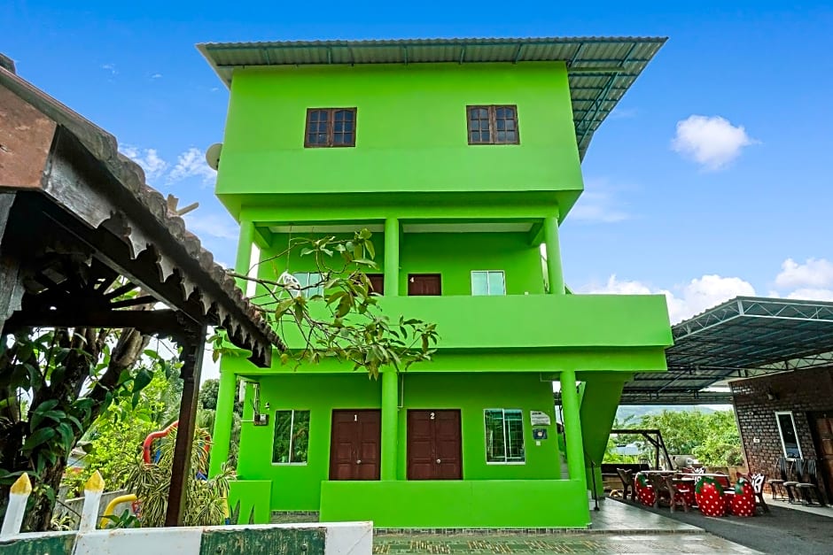 OYO 90462 Padang Besar Green Inn