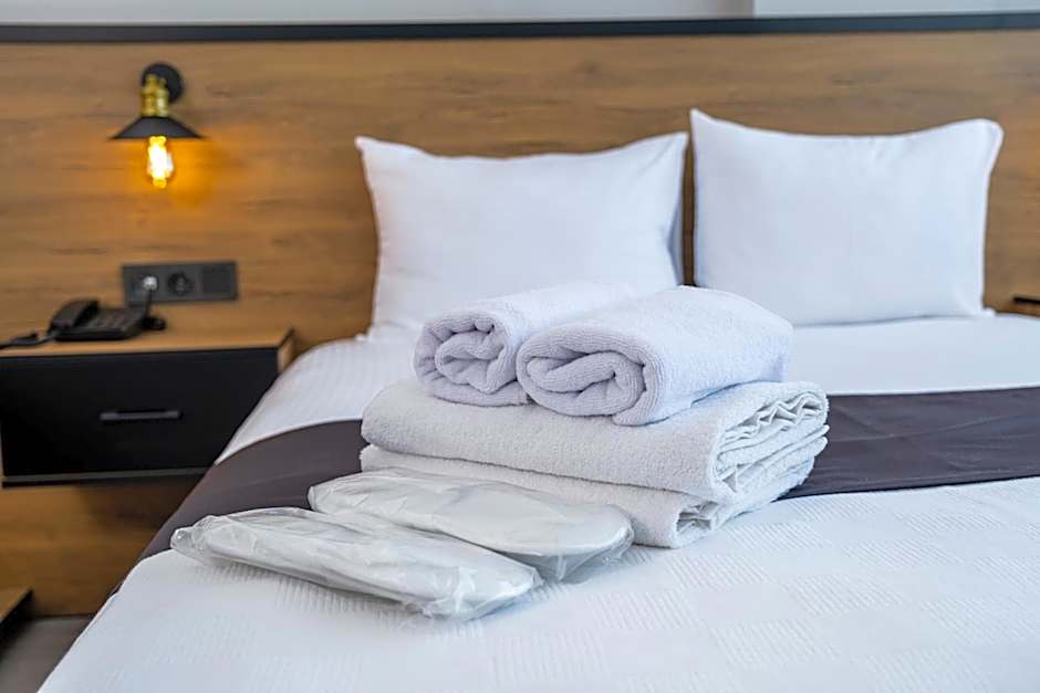 Comfort Center Suit Hotel