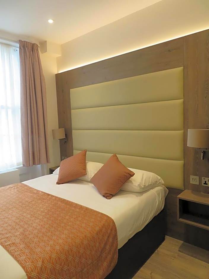 Glendale Hyde Park Hotel