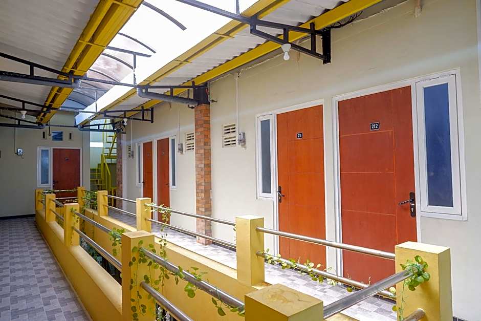 RedDoorz near Bandara Ahmad Yani Semarang