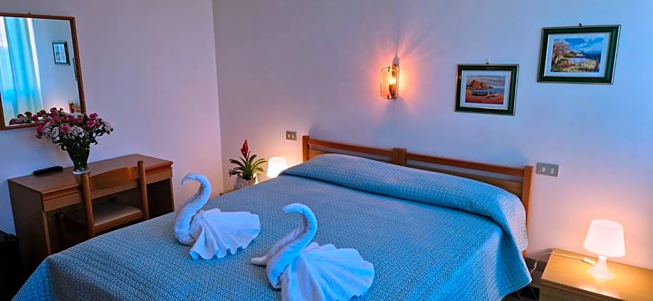 Hotel Dora