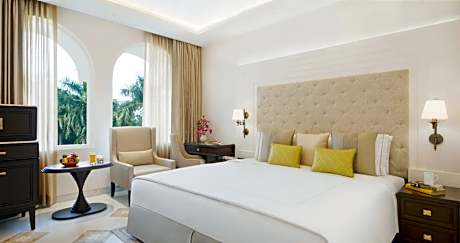 Superior Room City View King Bed