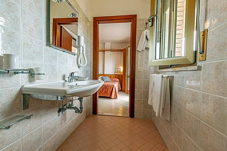Hotel Ascot