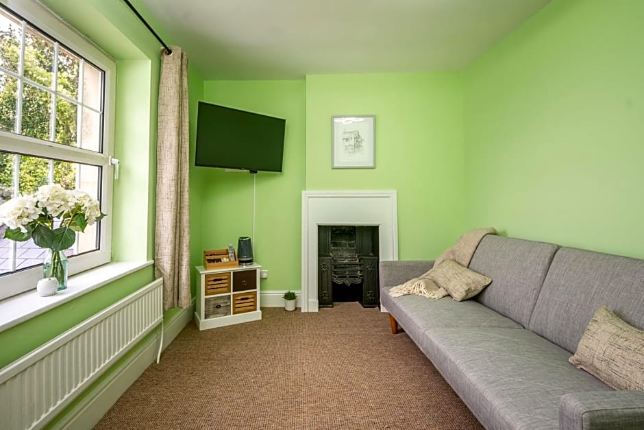 Rising Sun Pub, Restaurant and Rooms