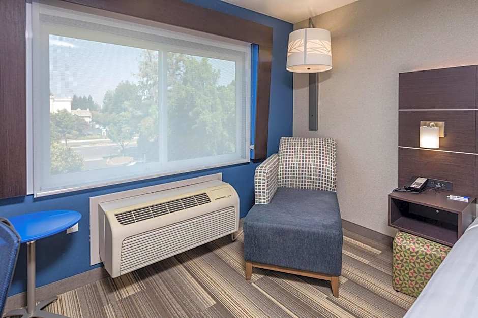 Holiday Inn Express Sunnyvale - Silicon Valley By IHG