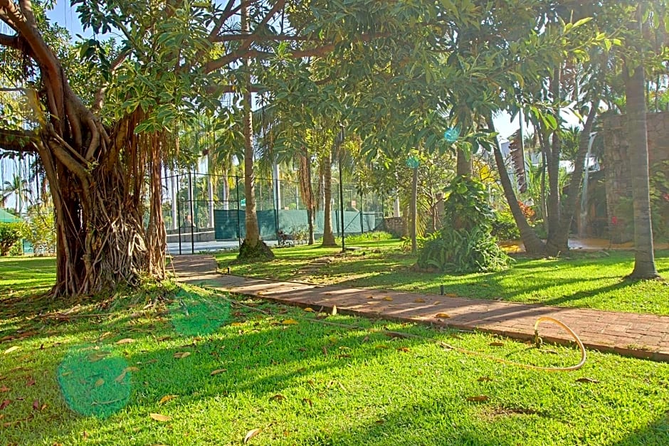Hermoso alojamiento en los Tules, frente al mar en medio de hermosos jardines, es Unico!!!