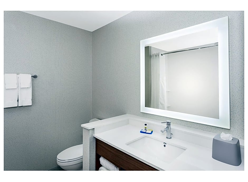 Holiday Inn Express And Suites Hudson I-94 By IHG