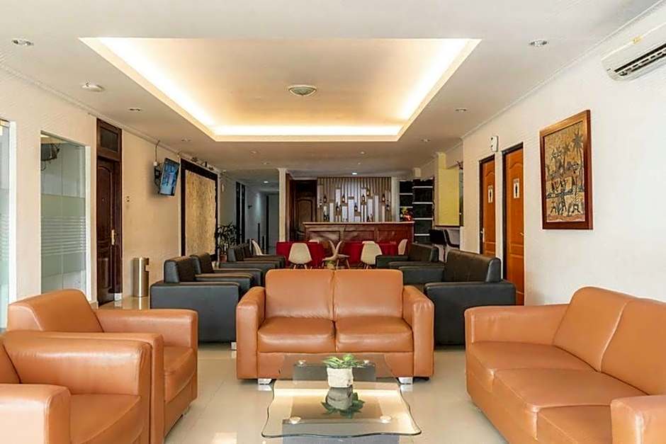 RedDoorz Plus Syariah near Java Supermall Semarang 2