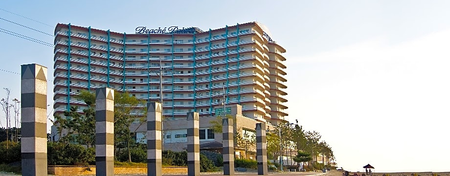 Beache Palace