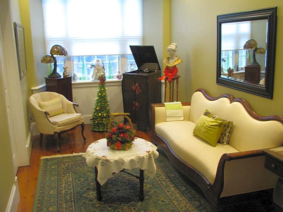 Clyde Hall Bed and Breakfast