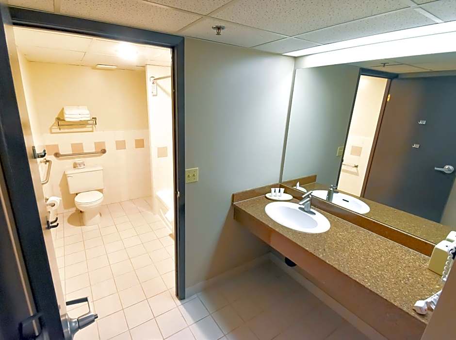 Canad Inns Destination Centre - Fort Garry