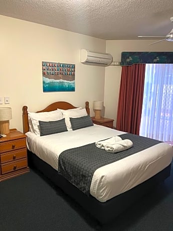One Queen Ground Floor Apartment